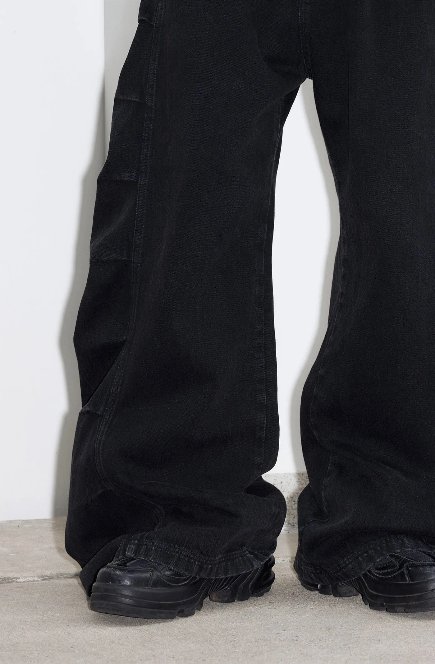 Black Cargo Wide Jeans