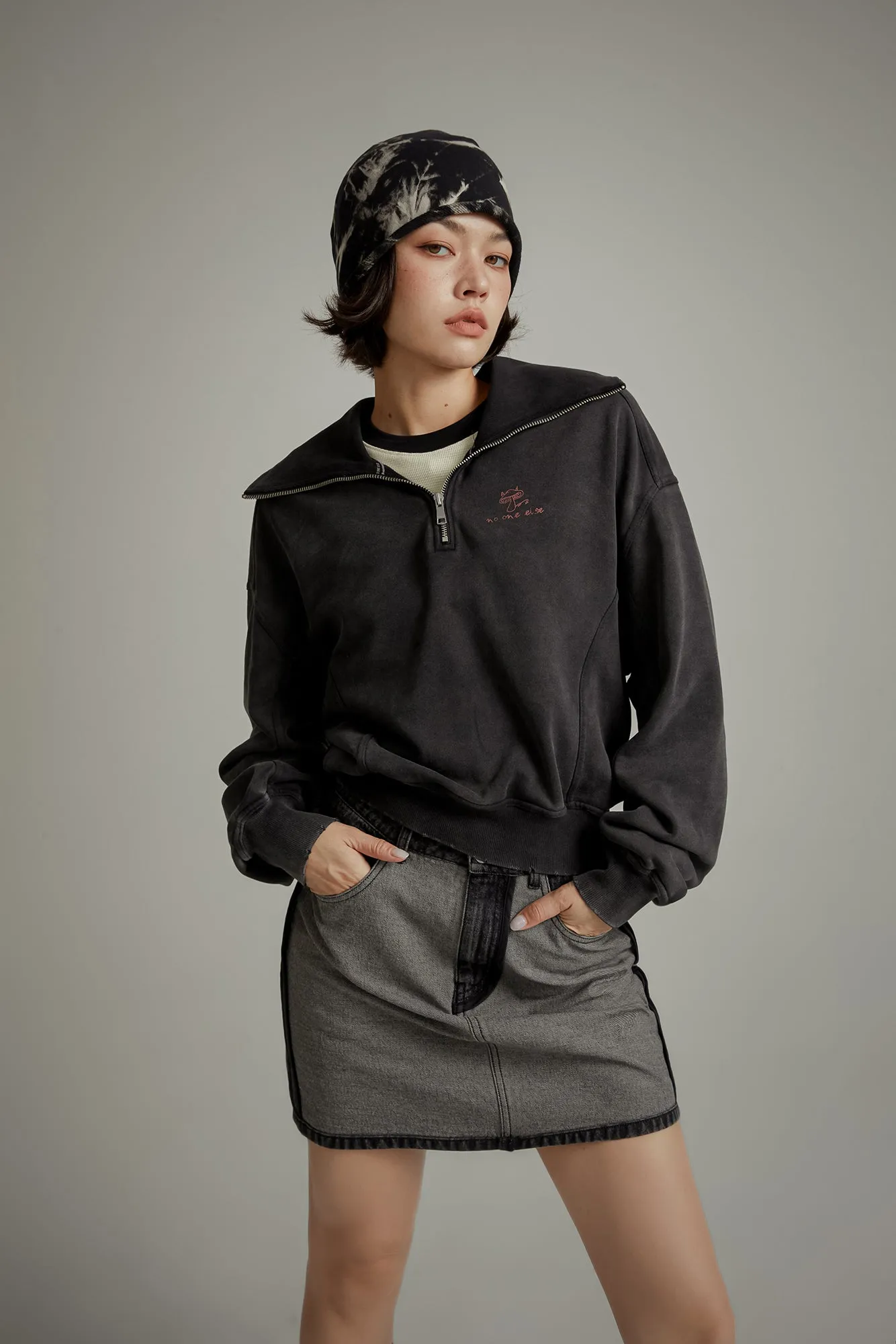 High Neck Half Zip Up Basic Sweatshirt